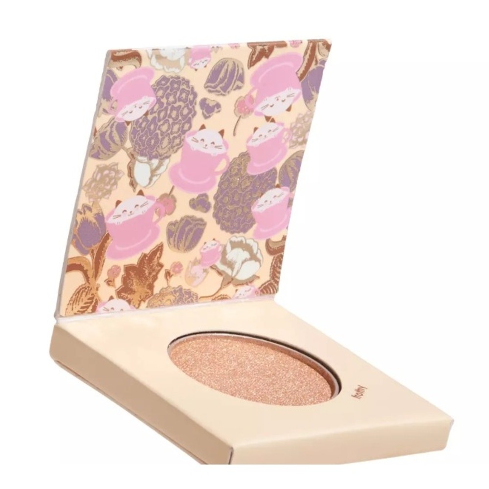Winky Lux single eyeshadows, "frothy" and "chai" - Picture 2 of 6